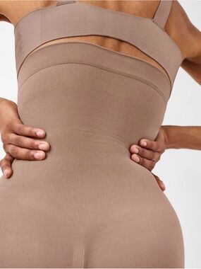 SPANX Seamless High-Waist Sculpting Bodysuit in Taupe size D